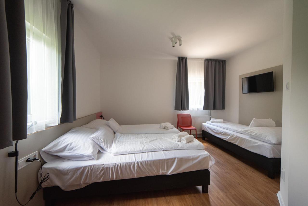 Bed and Breakfast Dalma Panzio Balatonvilágos Esterno foto