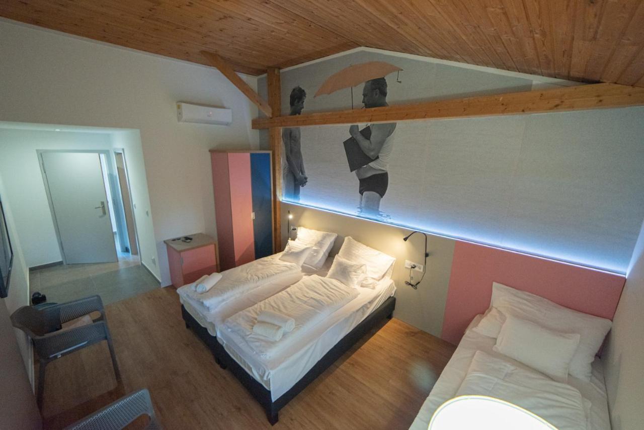 Bed and Breakfast Dalma Panzio Balatonvilágos Esterno foto