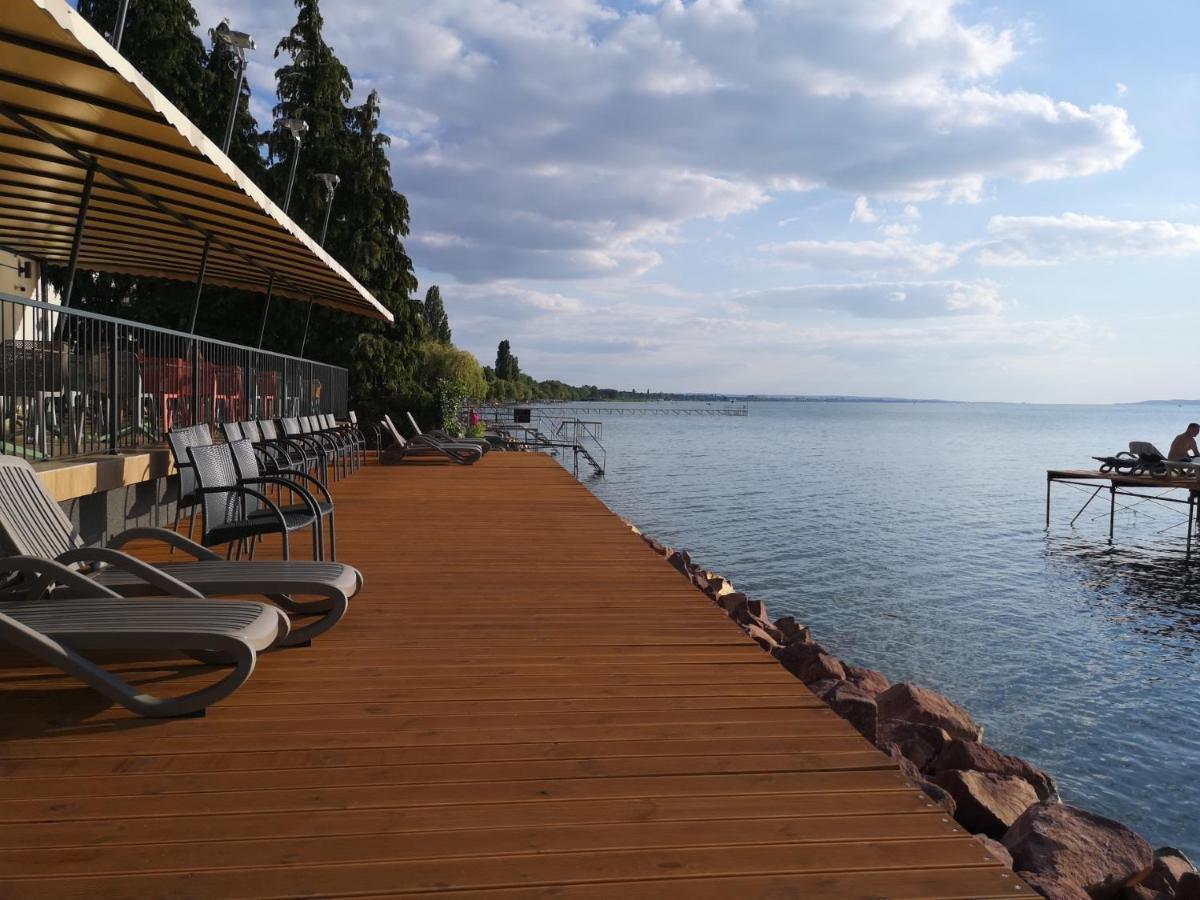 Bed and Breakfast Dalma Panzio Balatonvilágos Esterno foto
