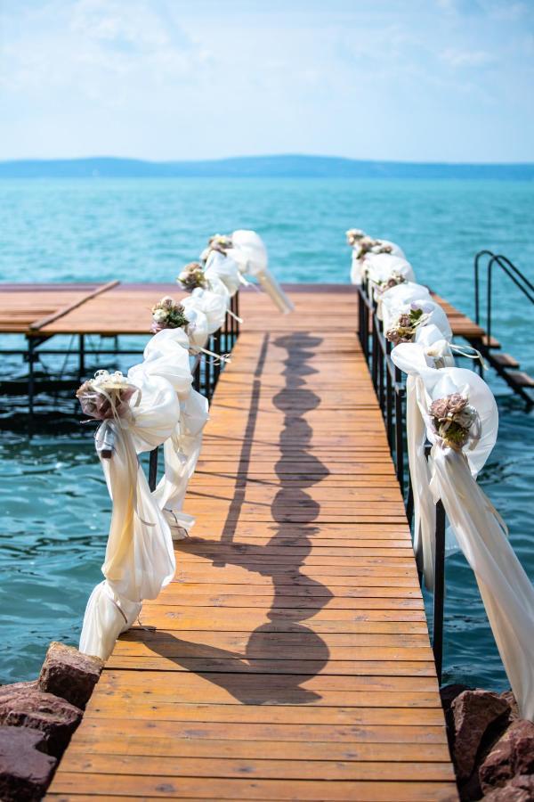 Bed and Breakfast Dalma Panzio Balatonvilágos Esterno foto